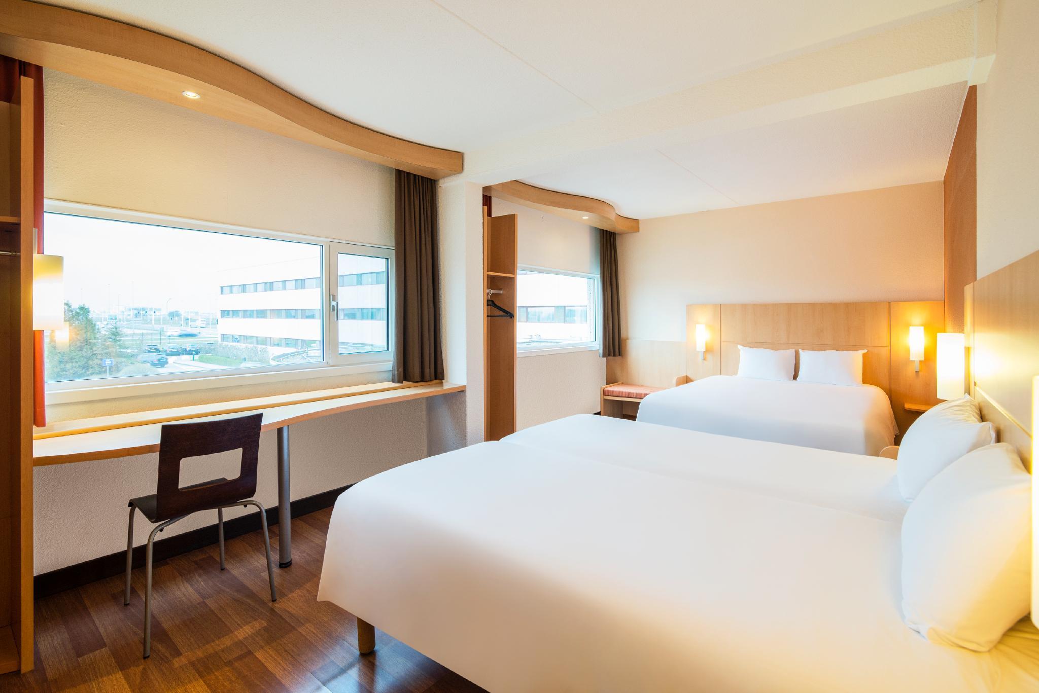 Ibis Schiphol Amsterdam Airport Hotel